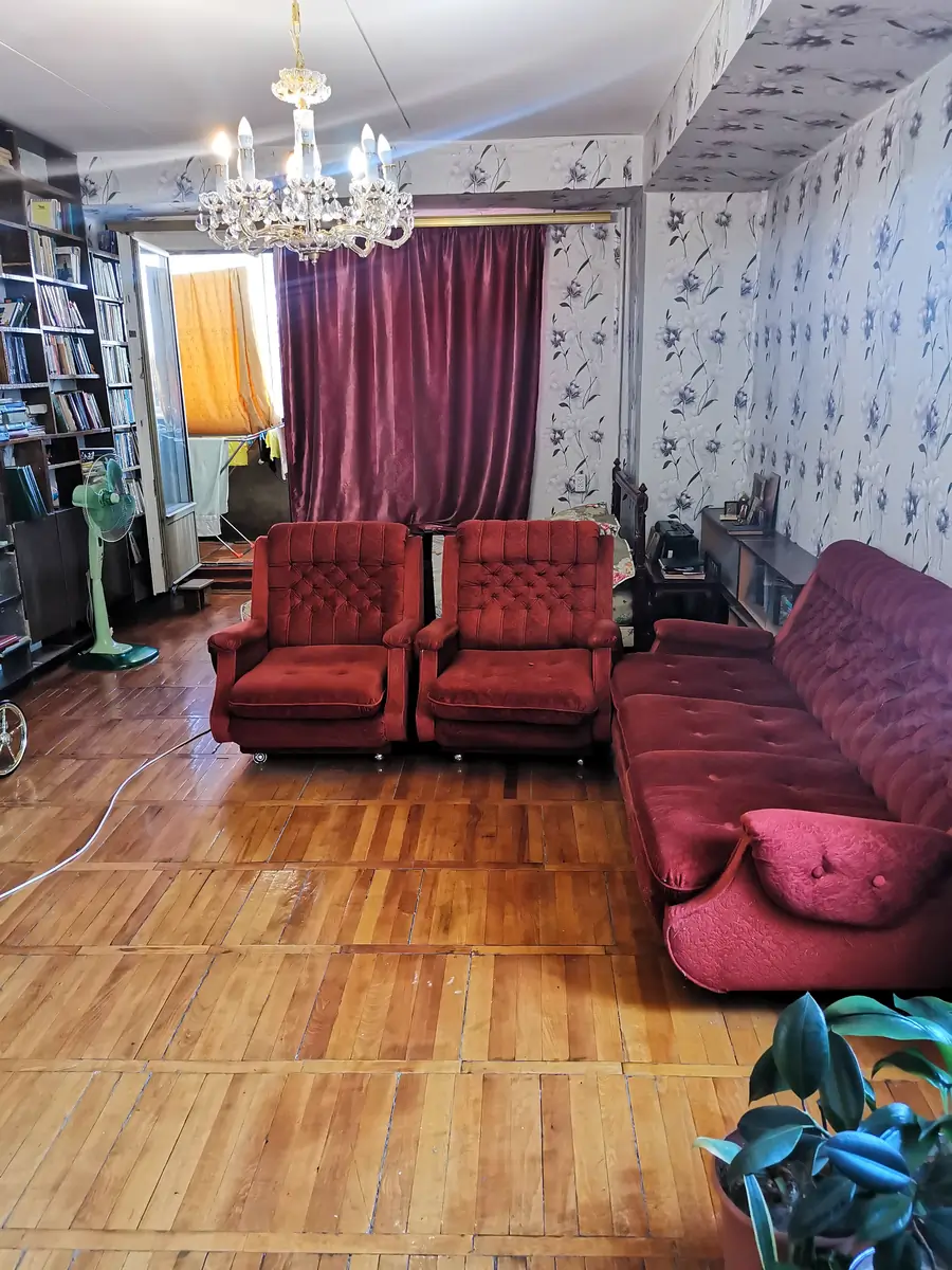 Продается 2-комнатная квартира − 85 м²