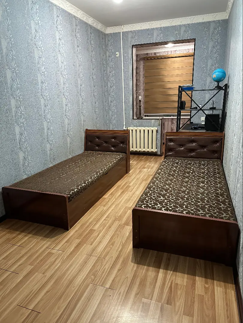 3 xonali kvartira sotiladi − 49 m²