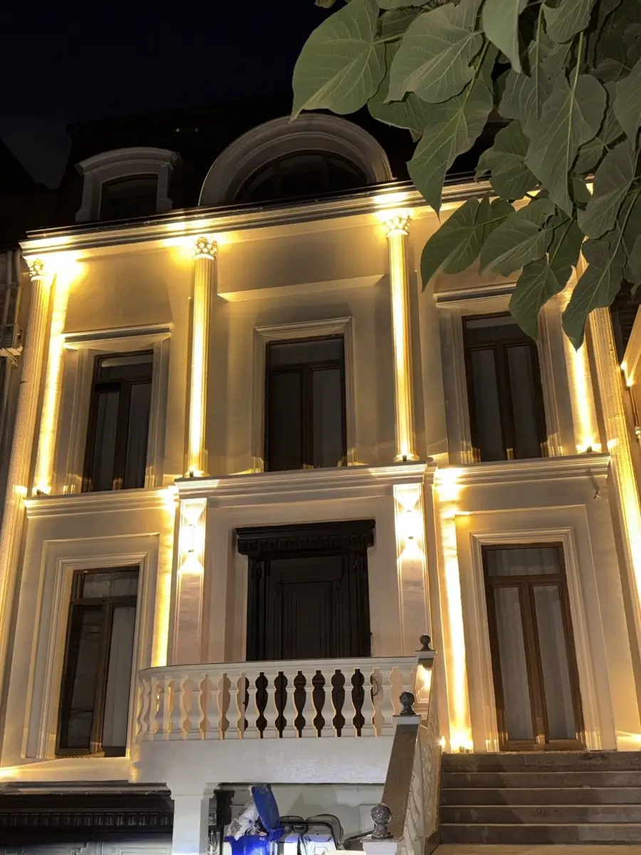Ijaraga 3 qavatli uy − 400 m²