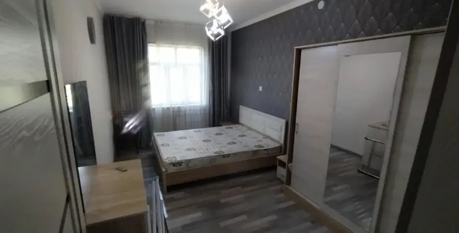 Сдается 2-комнатная квартира − 70 м²