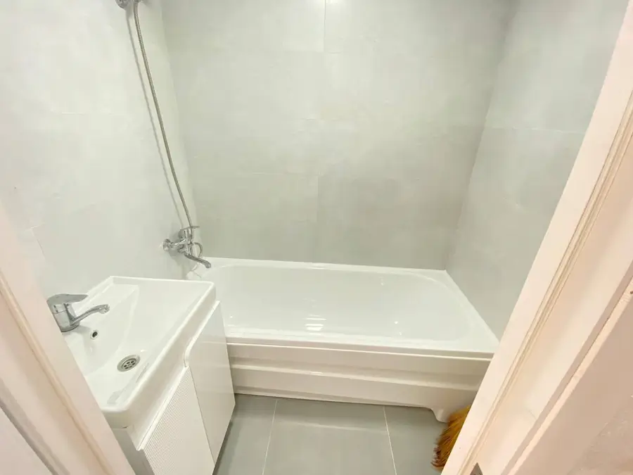 1 xonali kvartira sotiladi − 40 m²