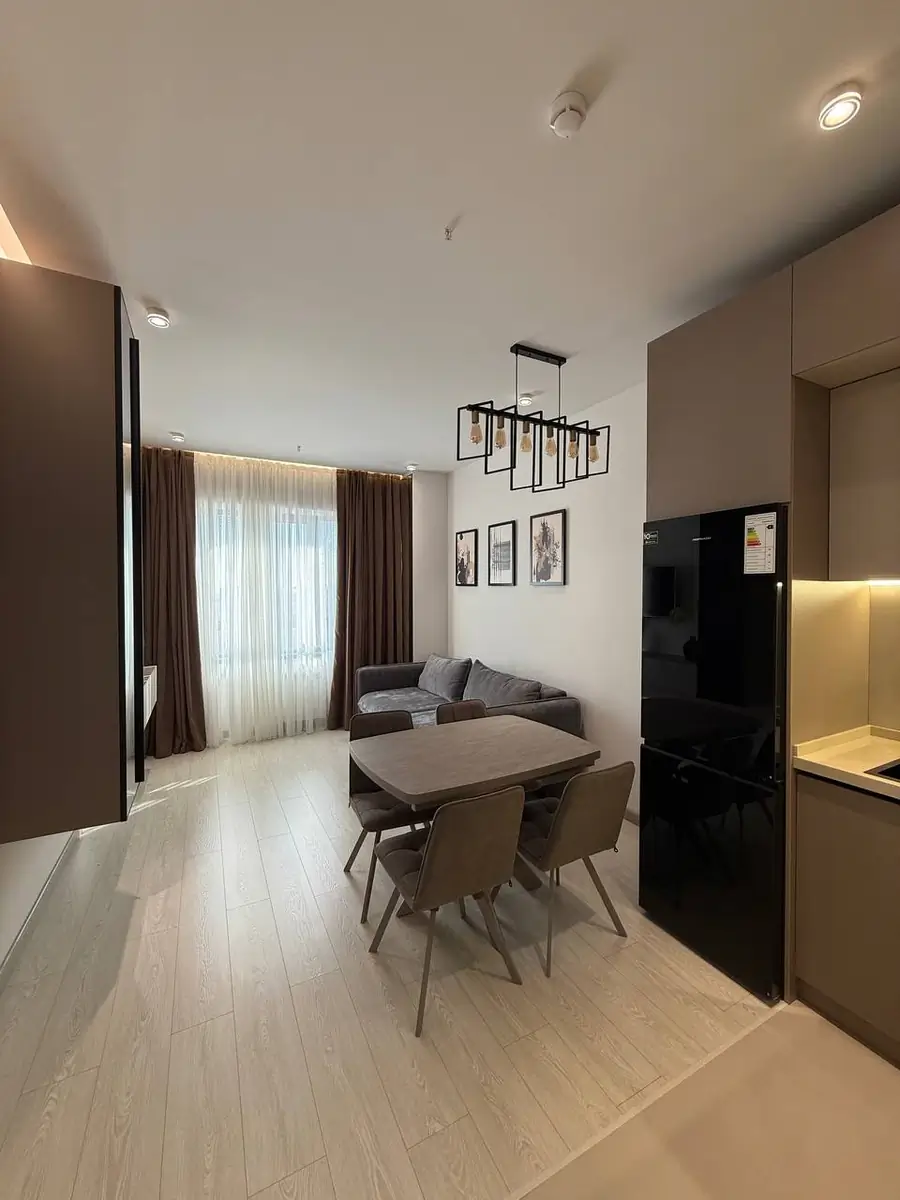 Сдается 2-комнатная квартира − 50 м²