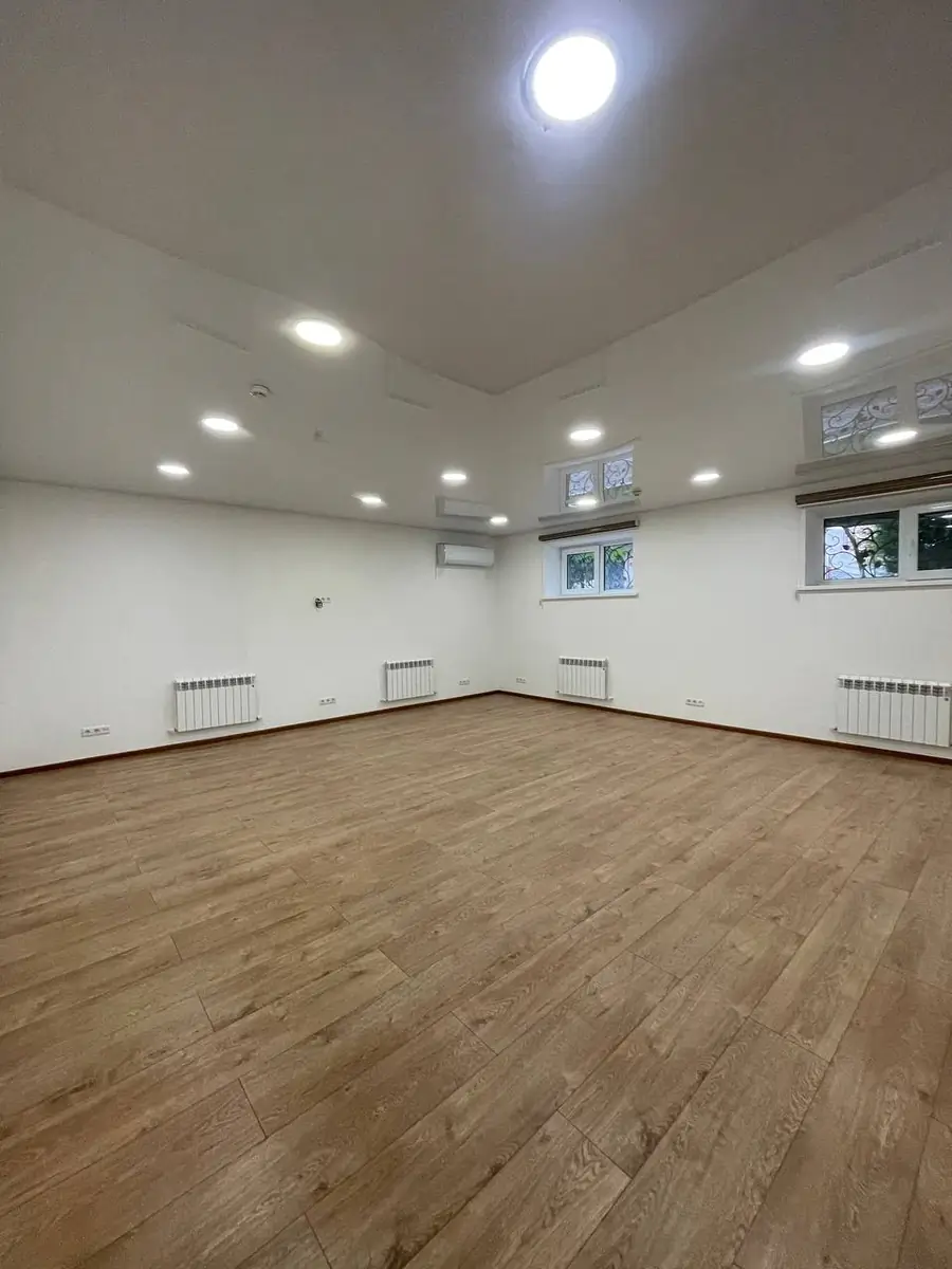 Сдается офис − 150 м²