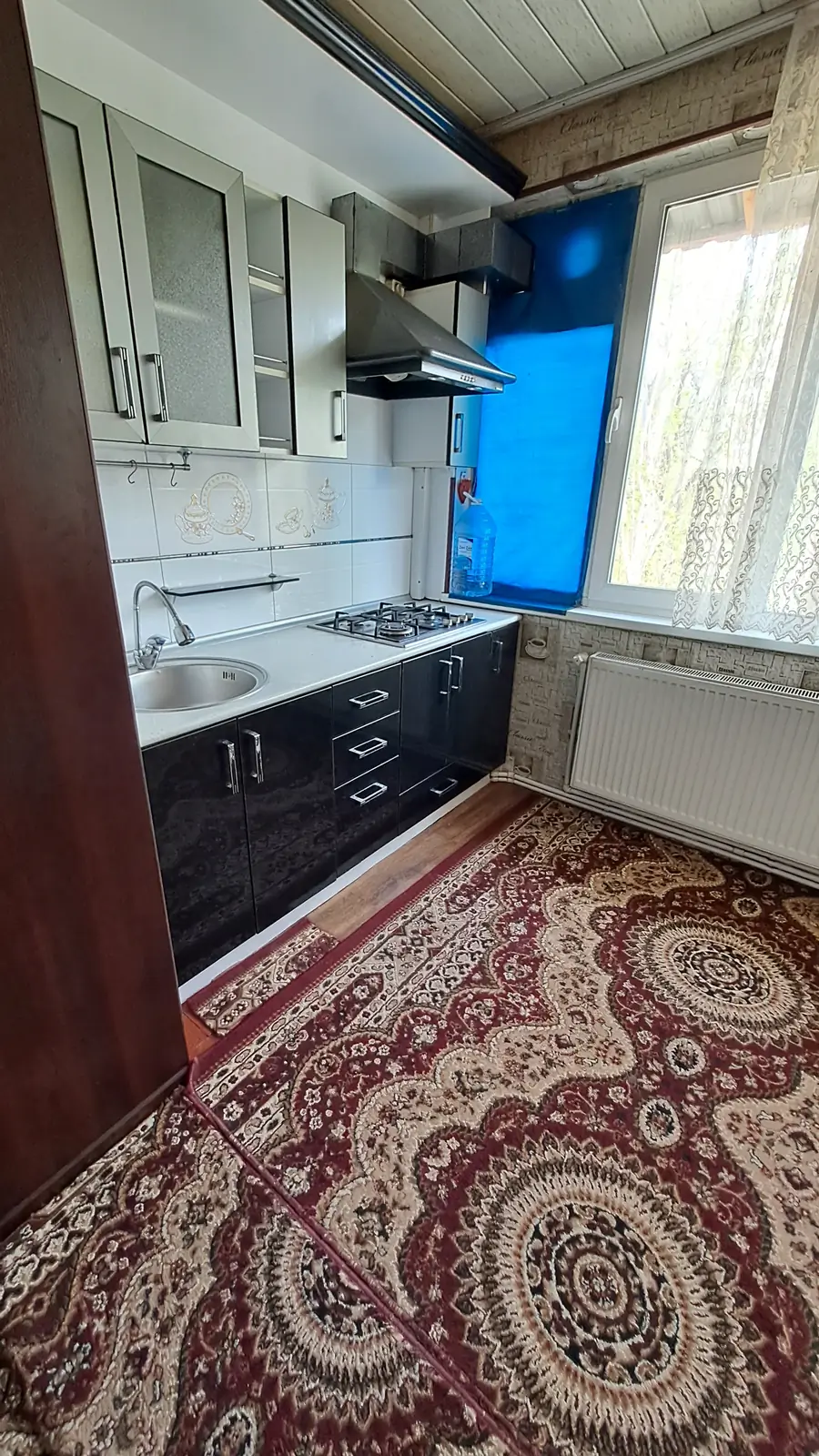 Продается 2-комнатная квартира − 59 м²