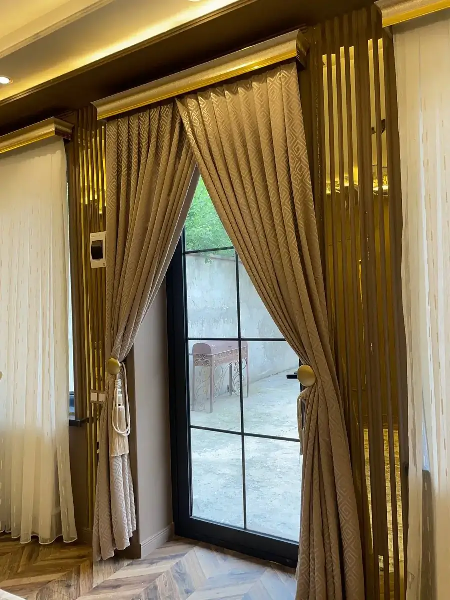 2 qavatli uy sotiladi − 300 m²