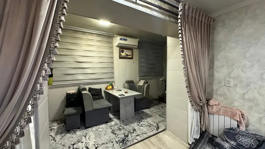 3 xonali kvartira sotiladi − 67.6 m²