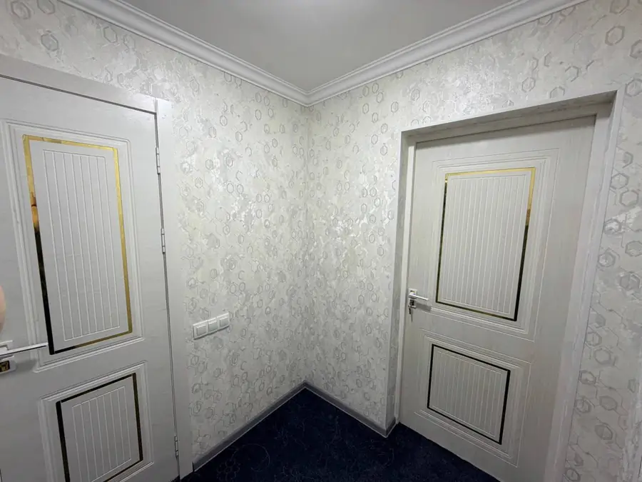 1 xonali kvartira sotiladi − 32 m²