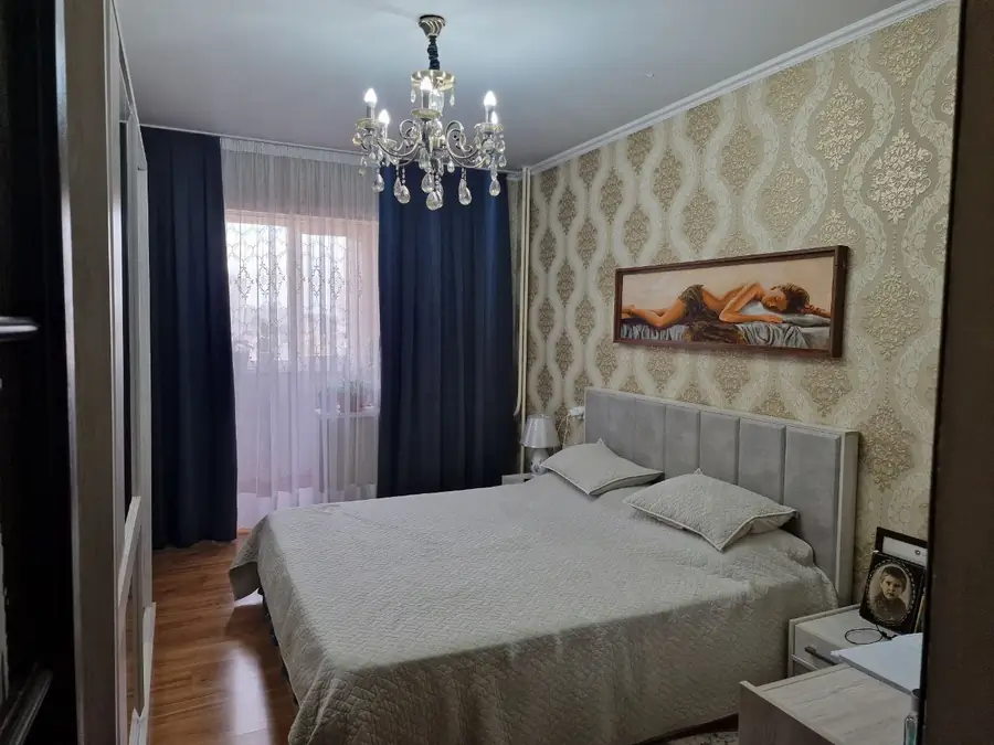 Продается Более 5-комнатная квартира − 149.6 м²