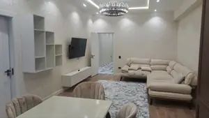 3 xonali kvartira sotiladi − 115 m²