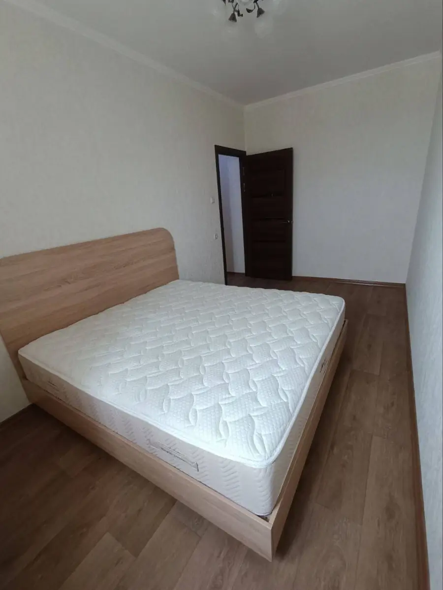 Продается 3-комнатная квартира − 75 м²