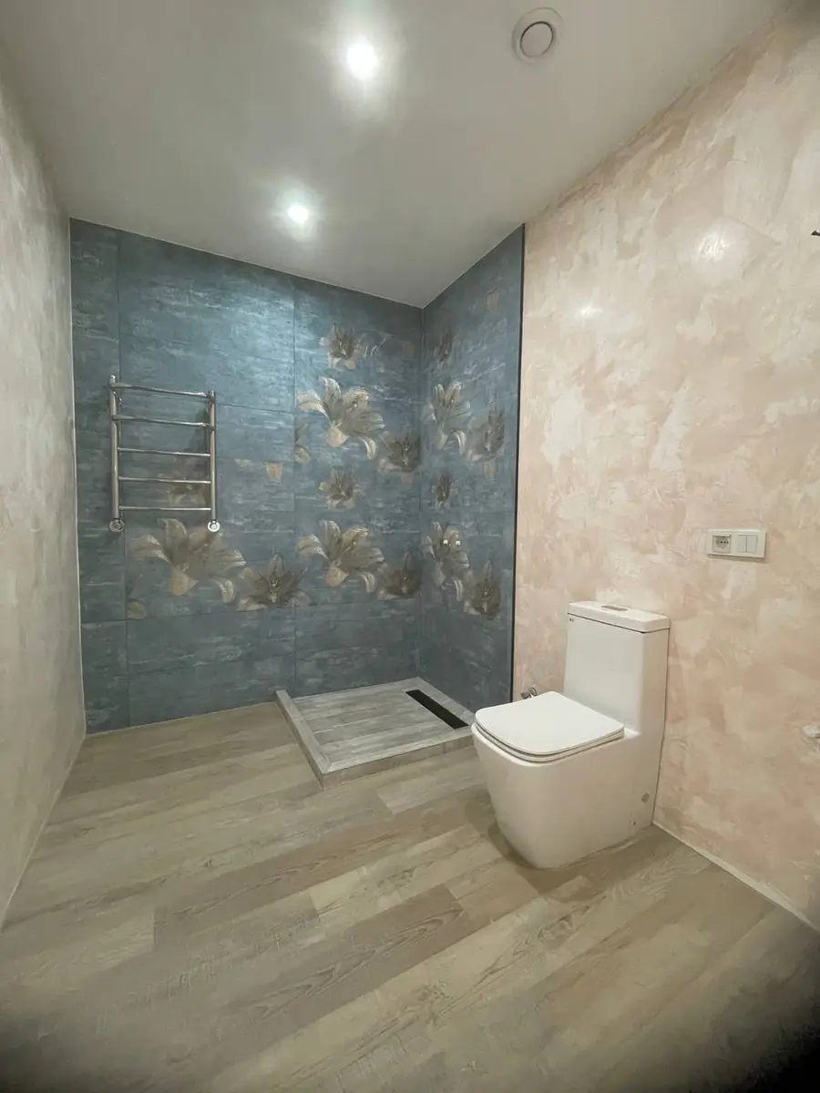 Ijaraga 2 qavatli uy − 340 m²