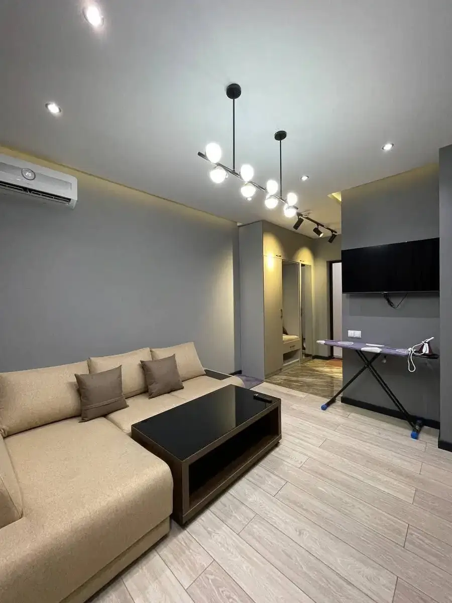 1 xonali kvartira sotiladi − 29 m²