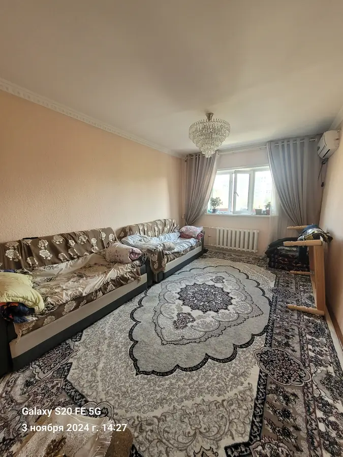 Продается 2-комнатная квартира − 60 м²