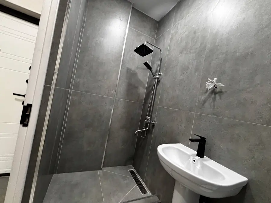 2 xonali kvartira sotiladi − 30 m²