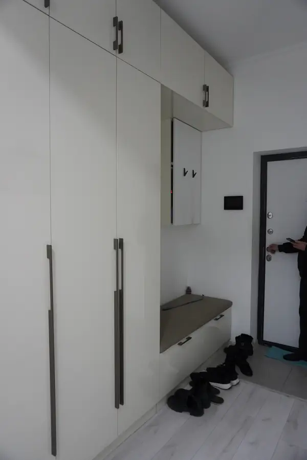 Продается 4-комнатная квартира − 117.7 м²