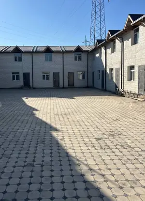 2 qavatli uy sotiladi − 73 m²