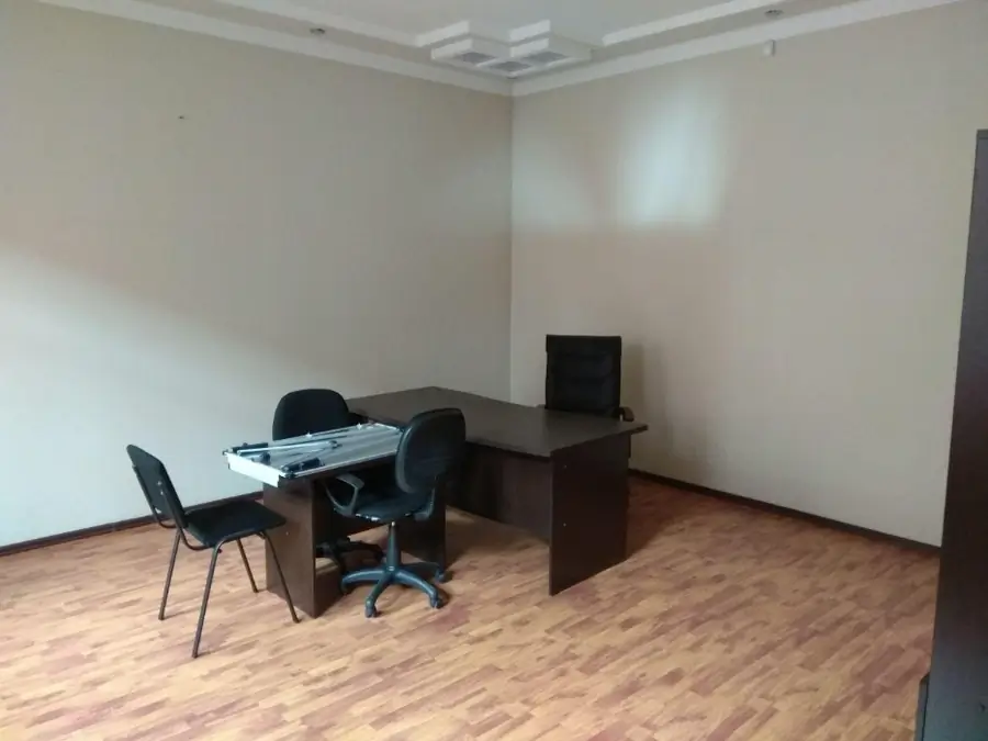 Ijaraga ofis − 993 m²