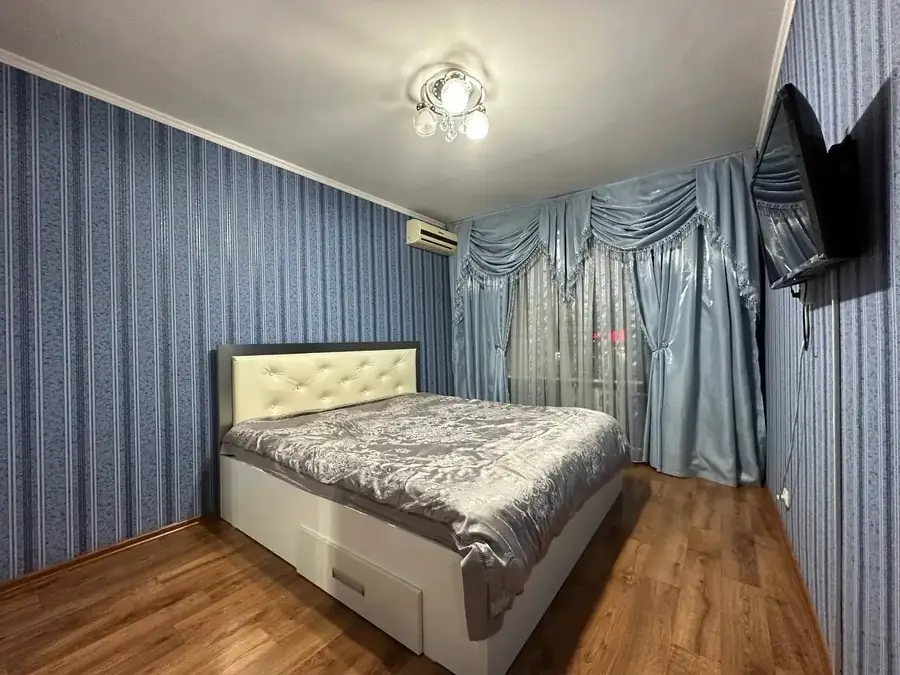 Продается 3-комнатная квартира − 69 м²