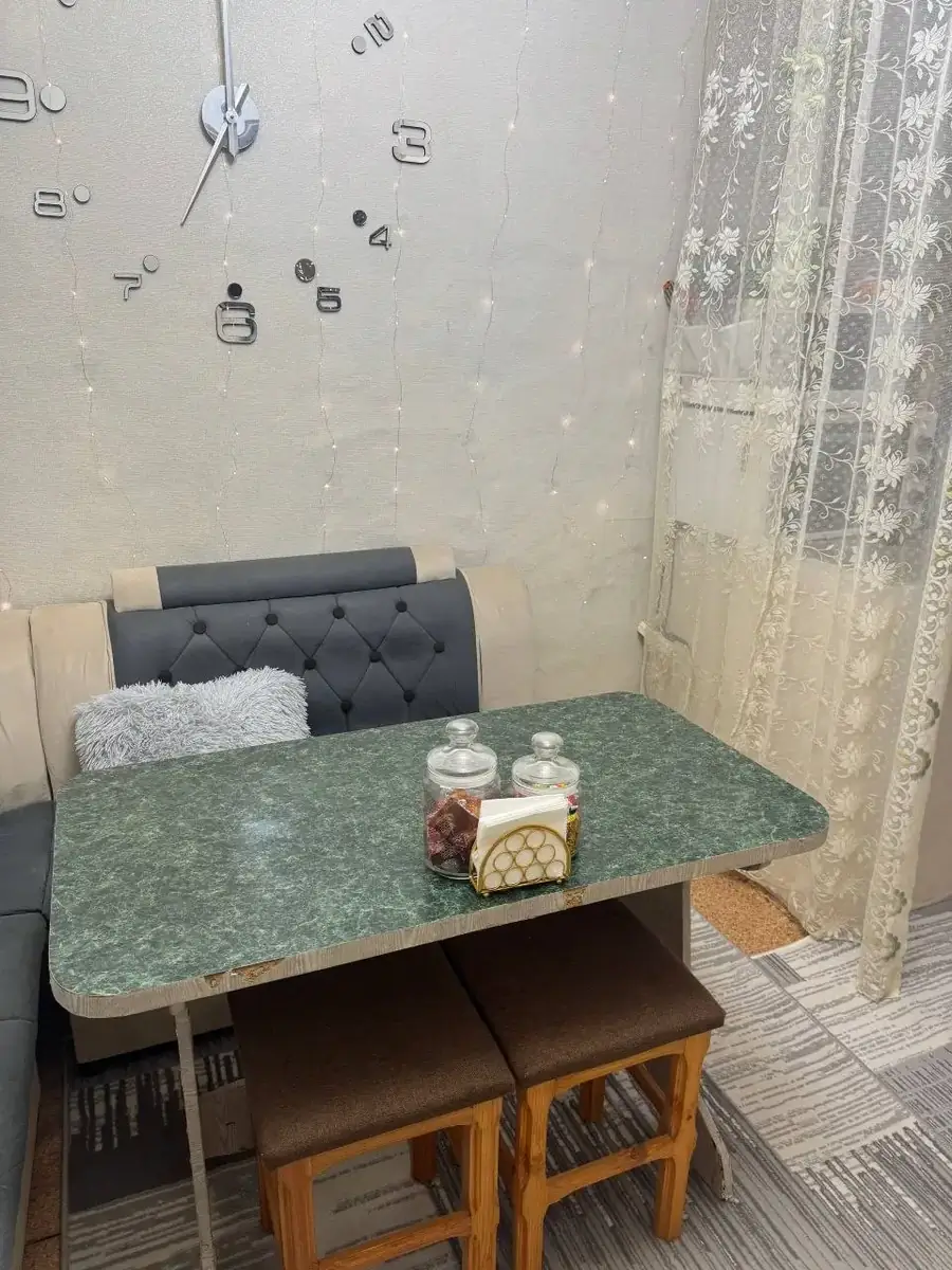2 xonali kvartira sotiladi − 58 m²