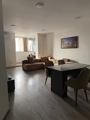 Сдается 4-комнатная квартира − 89 м²