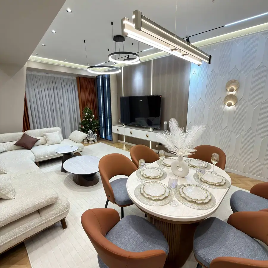 2-комнатная квартира − 72 м², 23/27 этаж