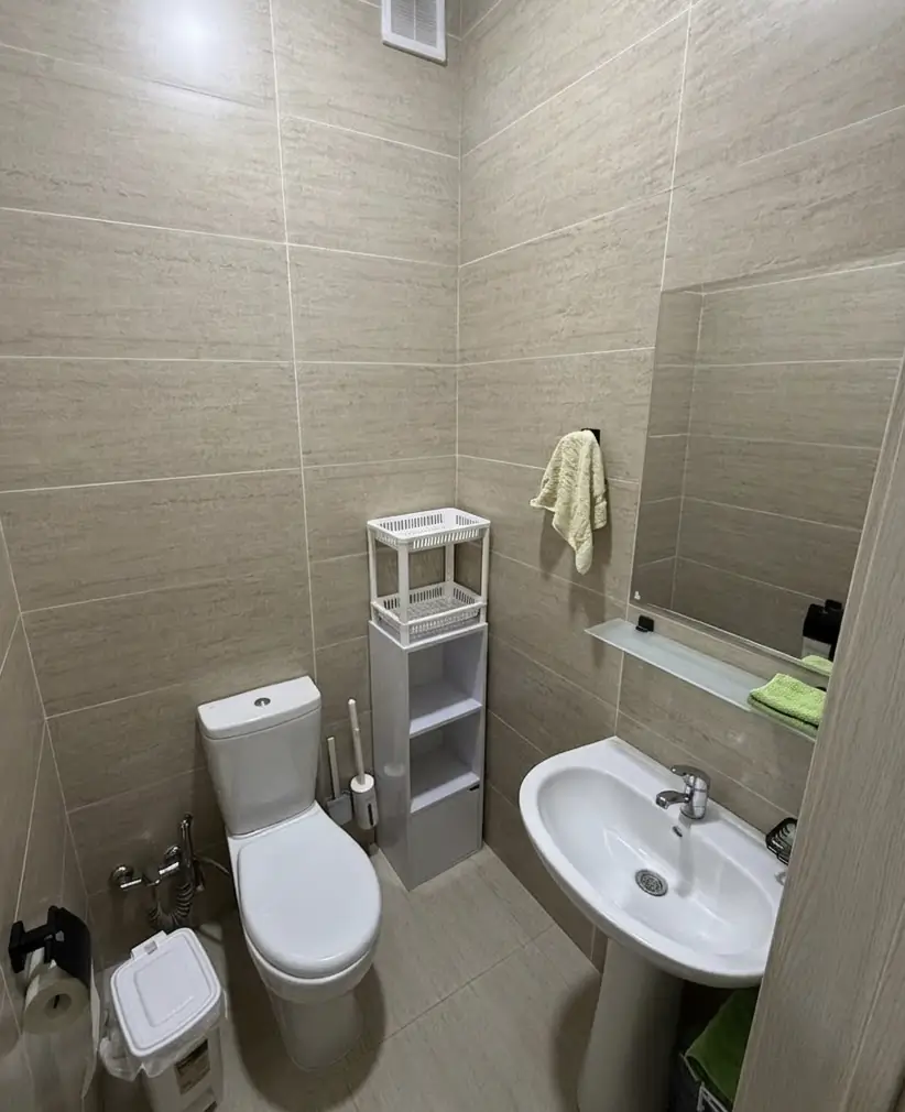 Продается 3-комнатная квартира − 61 м²