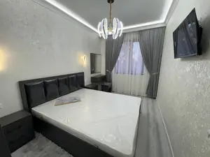 3 xonali kvartira sotiladi − 81 m²