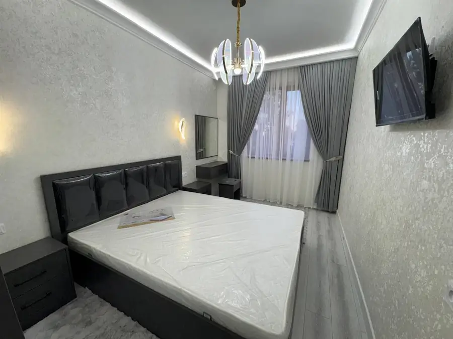 3 xonali kvartira sotiladi − 81 m²