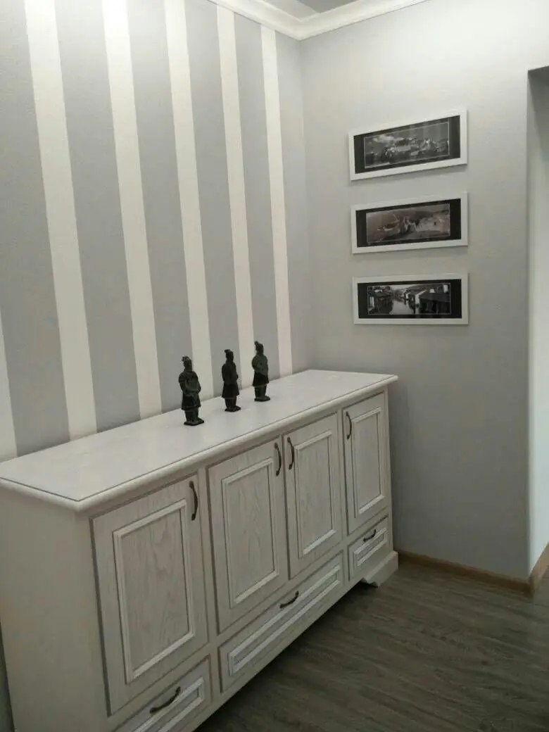 Продается 4-комнатная квартира − 182 м²