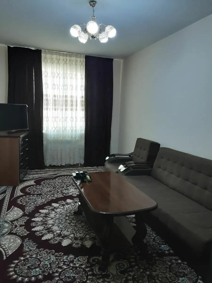 Продается 3-комнатная квартира − 75 м²