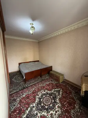 3 xonali kvartira sotiladi − 82.2 m²