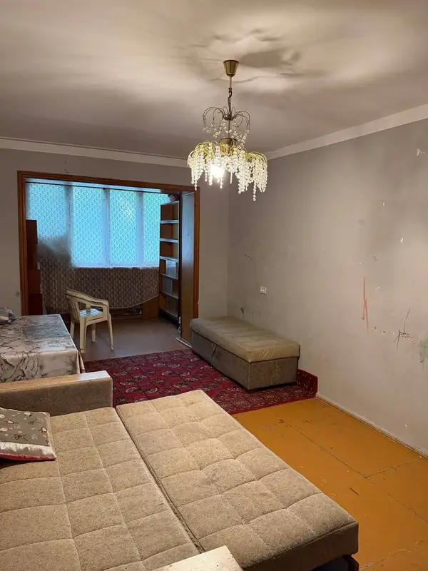 3 xonali kvartira sotiladi − 67 m²