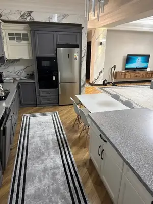 Ijaraga 3 xonali kvartira − 150 m²