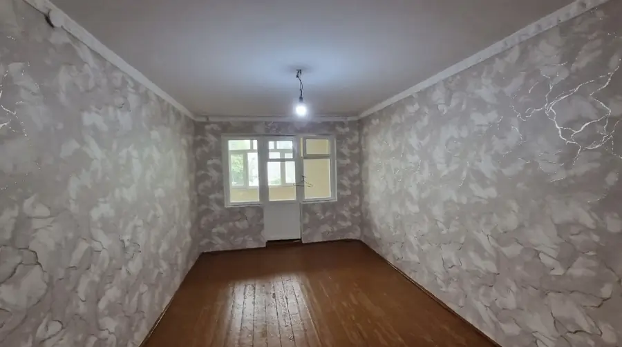 2 xonali kvartira sotiladi − 54.8 m²