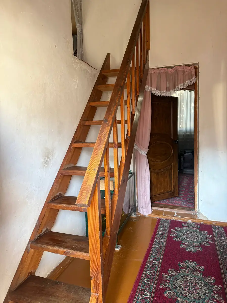 Продается 1-этажный дом − 300 м²