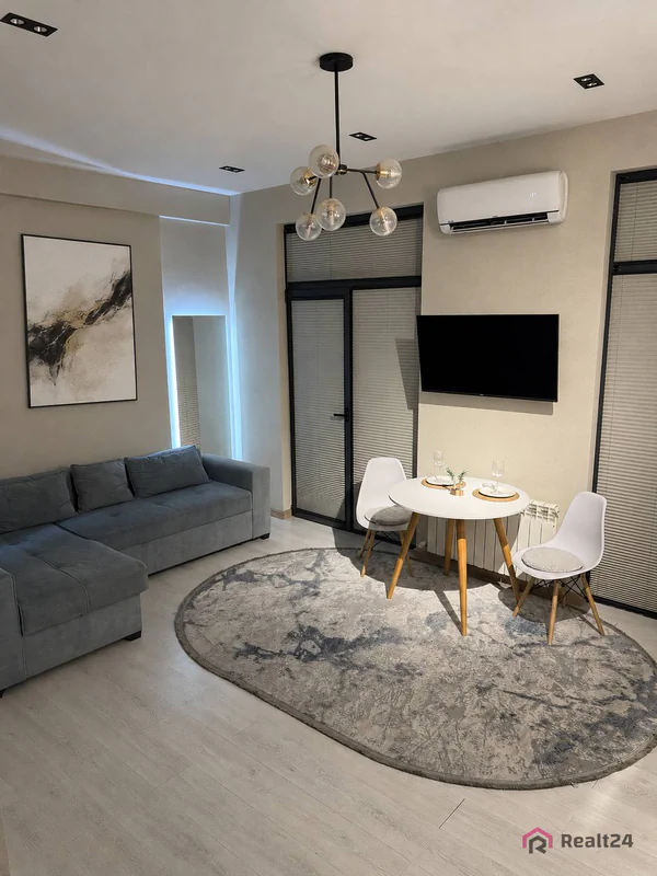 1-комнатная квартира − 40 м², 8/12 этаж