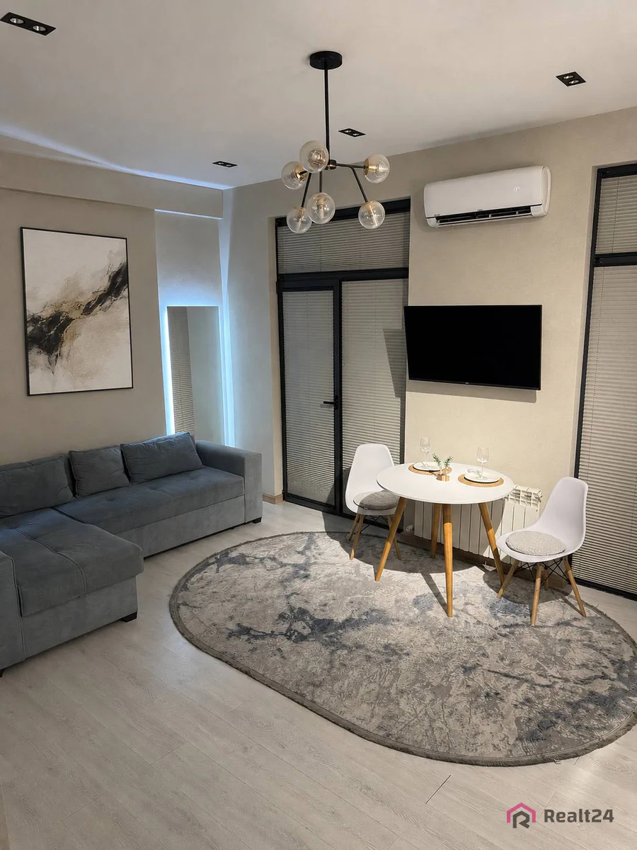 Посуточно 1-комнатная квартира − 40 м²