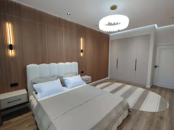 3 xonali kvartira sotiladi − 85 m²