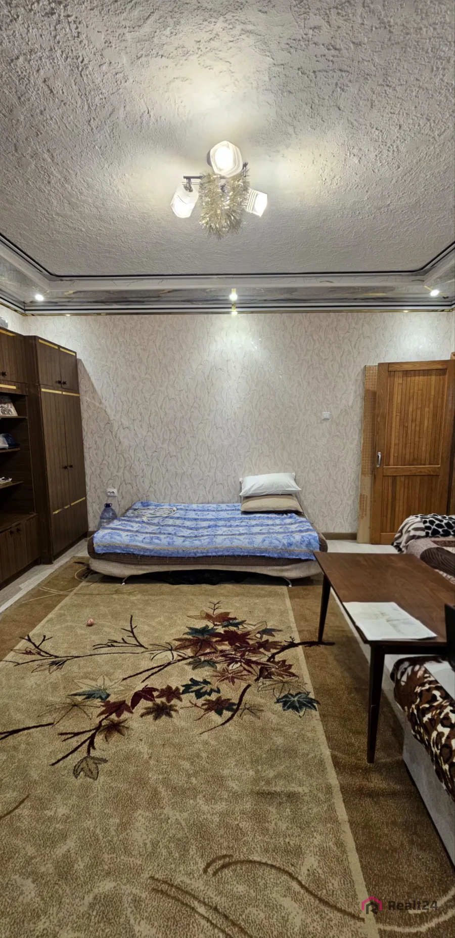 Продается 2-комнатная квартира − 55 м²