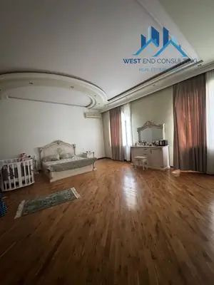 Ofis − 650 m², 1/3 qavat