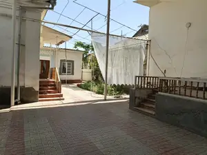 2 qavatli uy − 282.6 m², 999 sot. 