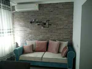 Продается 4-комнатная квартира − 182 м²