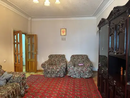 4-комнатная квартира − 120 м², 2/4 этаж