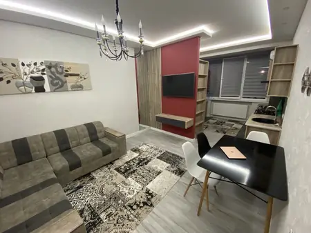 4-комнатная квартира − 87 м², 2/5 этаж