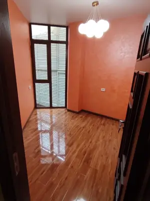 2 qavatli uy sotiladi − 100 m²