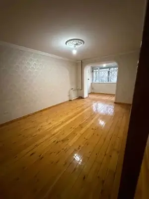 3 xonali kvartira sotiladi − 83 m²