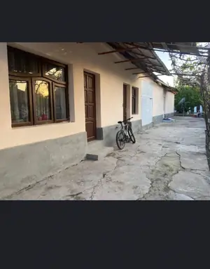 1 qavatli uy − 650 m², 6.5 sot.