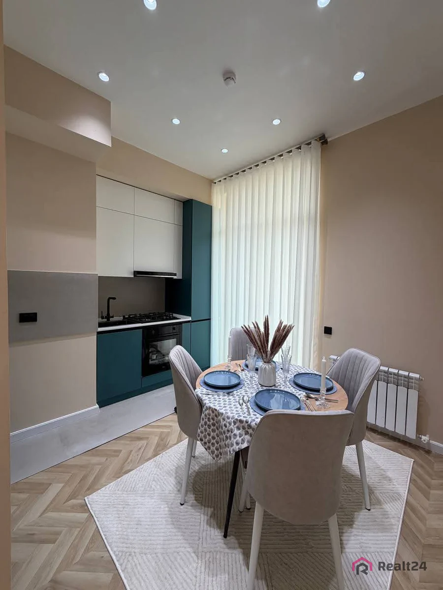 2 xonali kvartira sotiladi − 58 m²