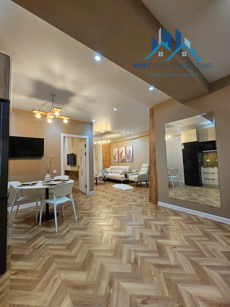 Продается 2-комнатная квартира − 53 м²