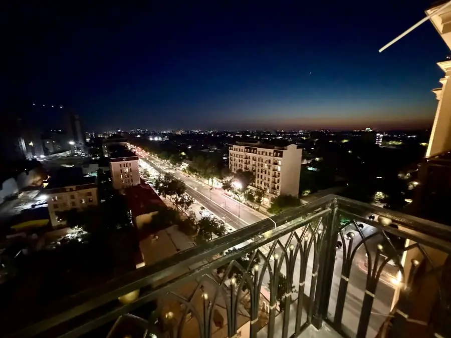 2 xonali kvartira sotiladi − 57 m²